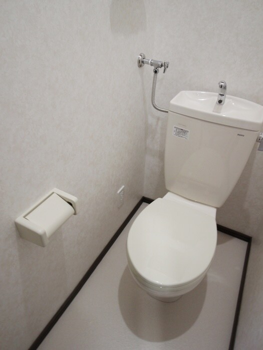 物件内観写真15　(トイレ)