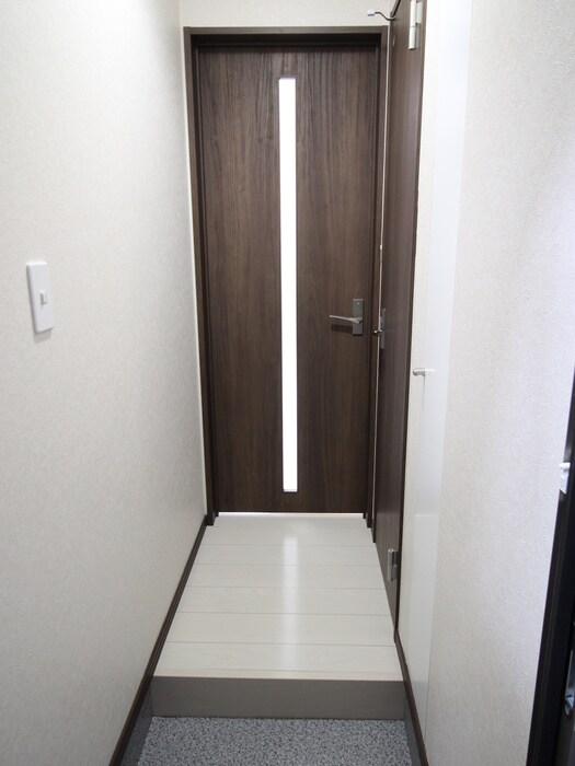 物件内観写真17　(玄関)