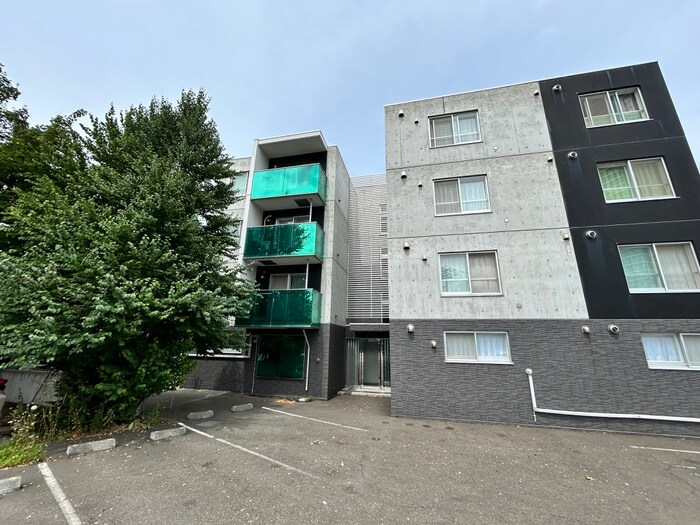 物件外観写真2　(外観写真)