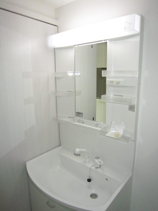 物件内観写真15　(洗面)