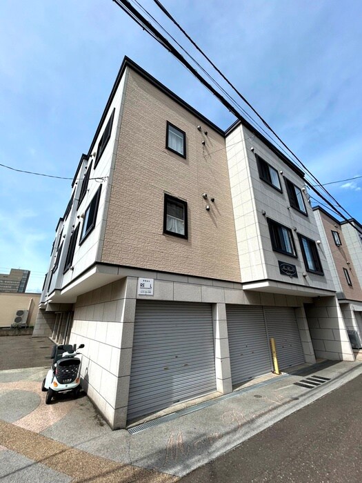 物件外観写真2　(外観写真)