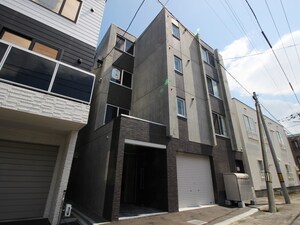 ラグーナ麻生外観写真