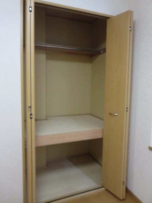物件内観写真8　(収納)