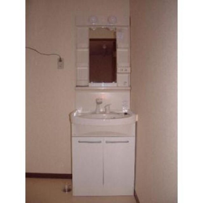 物件内観写真8　(洗面)