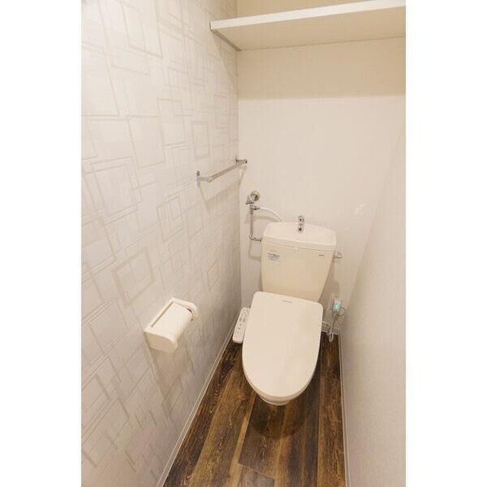 物件内観写真8　(トイレ)