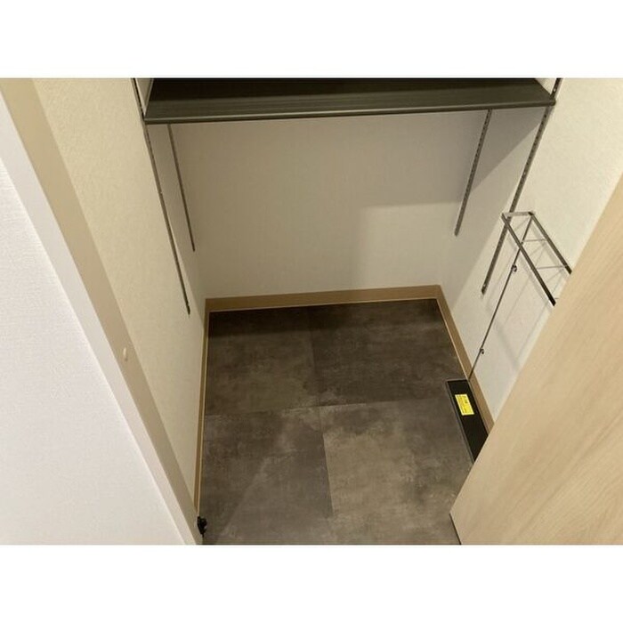 物件内観写真10　(収納)