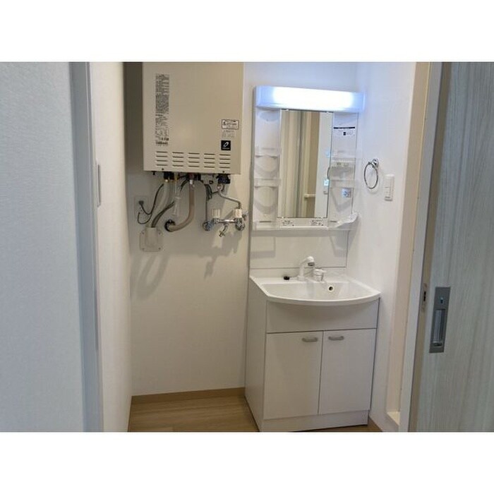物件内観写真15　(洗面)