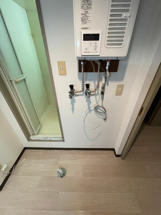 物件内観写真18　(洗濯機置場)