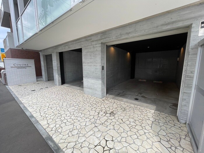 物件外観写真3　(駐車場)