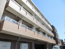 メ－プル桑園駅の外観写真