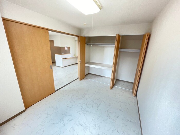 物件内観写真7　(居室)