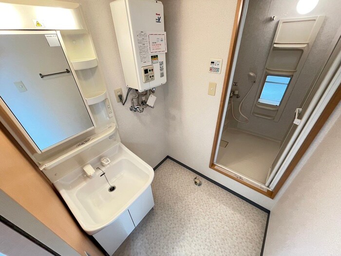 物件内観写真10　(洗面)