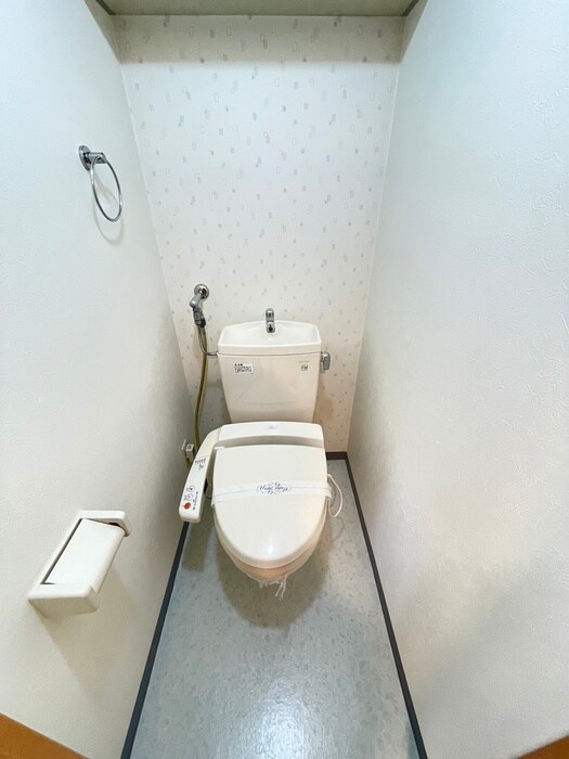 物件内観写真14　(トイレ)