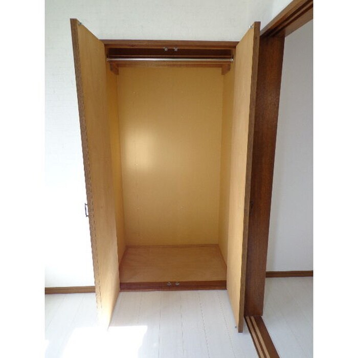 物件内観写真12　(収納)