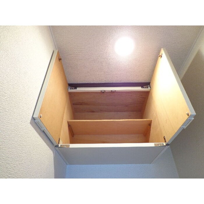 物件内観写真13　(収納)