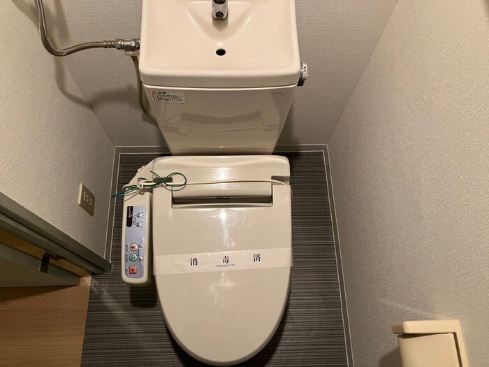 物件内観写真14　(トイレ)