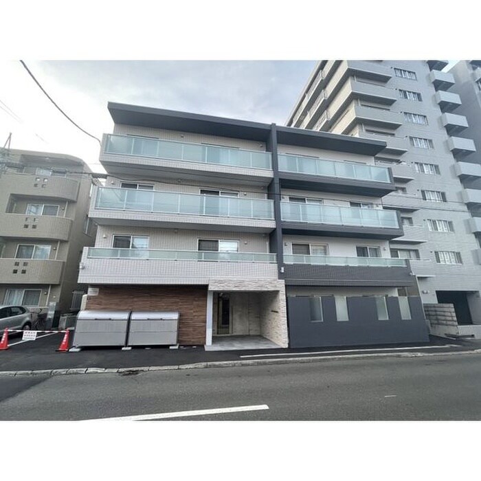 物件外観写真1　(外観写真)