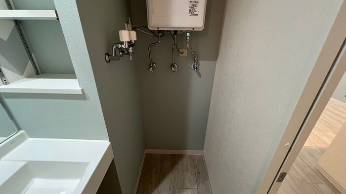 物件内観写真18　(洗濯機置場)