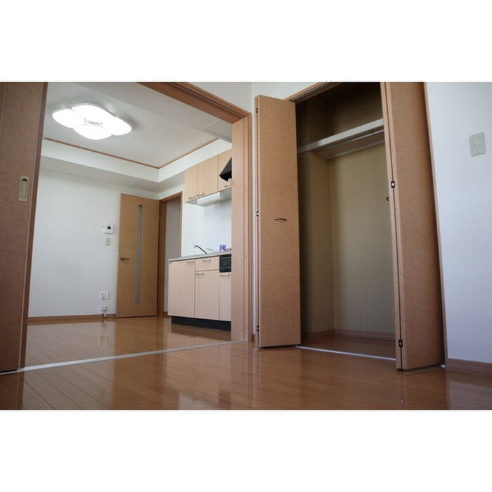 物件内観写真9　(居室)