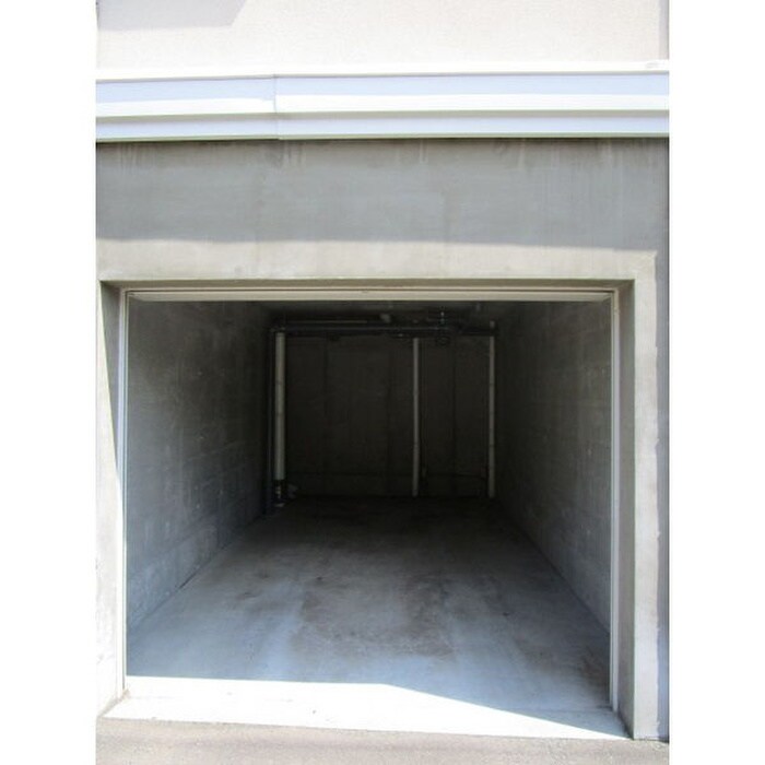 物件外観写真6　(駐車場)