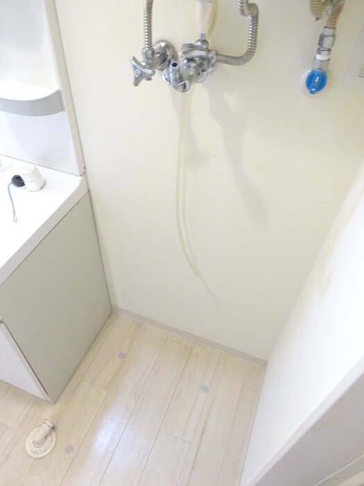 物件内観写真10　(洗濯機置場)