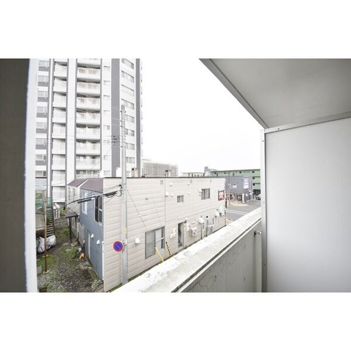 物件内観写真16　(室内からの展望)