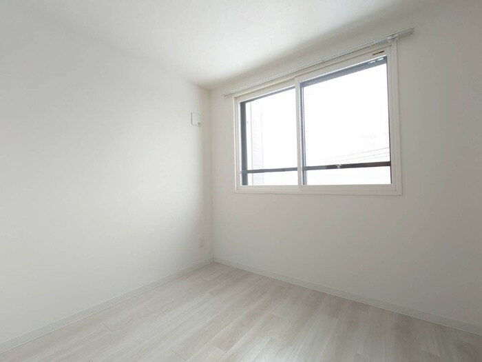 物件内観写真10　(居室)