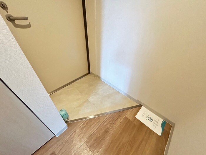 物件内観写真15　(玄関)