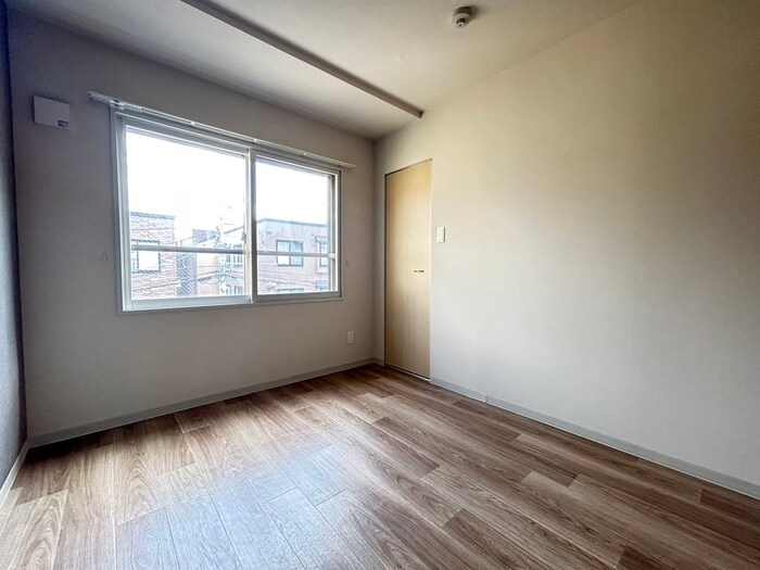 物件内観写真19　(居室)