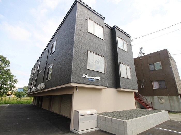 物件外観写真1　(外観写真)