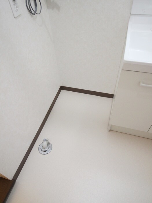 物件内観写真18　(洗濯機置場)