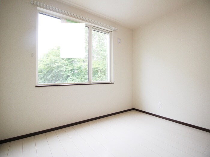 物件内観写真19　(居室)