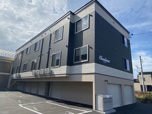 シャルルロワ外観写真