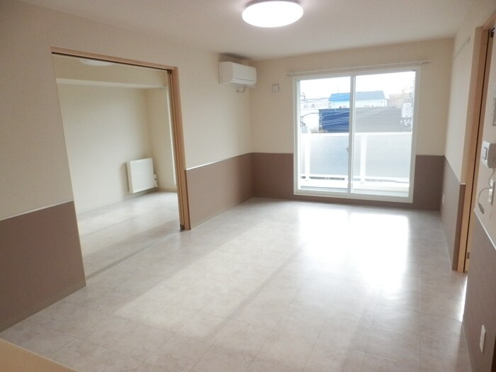 物件内観写真3　(居室)