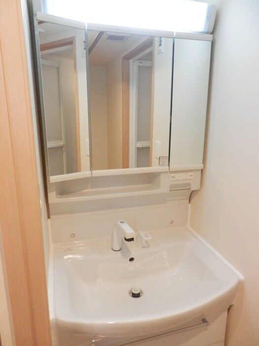 物件内観写真8　(洗面)