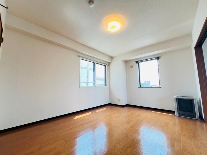 物件内観写真8　(居室)