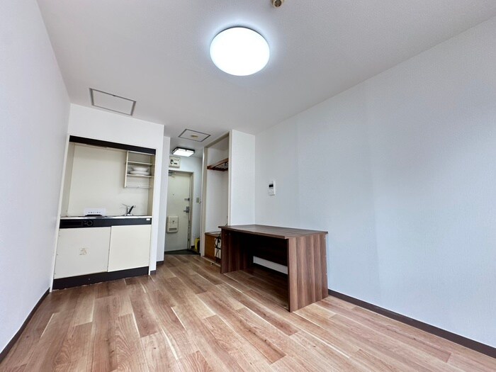 物件内観写真11　(居室)