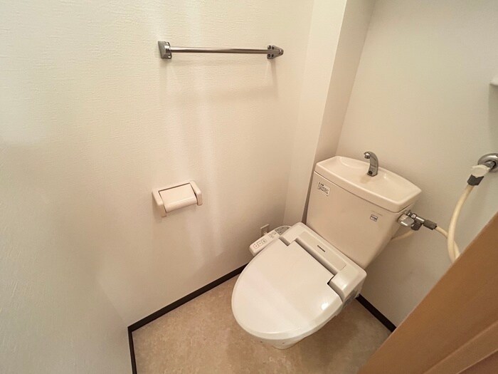 物件内観写真14　(トイレ)