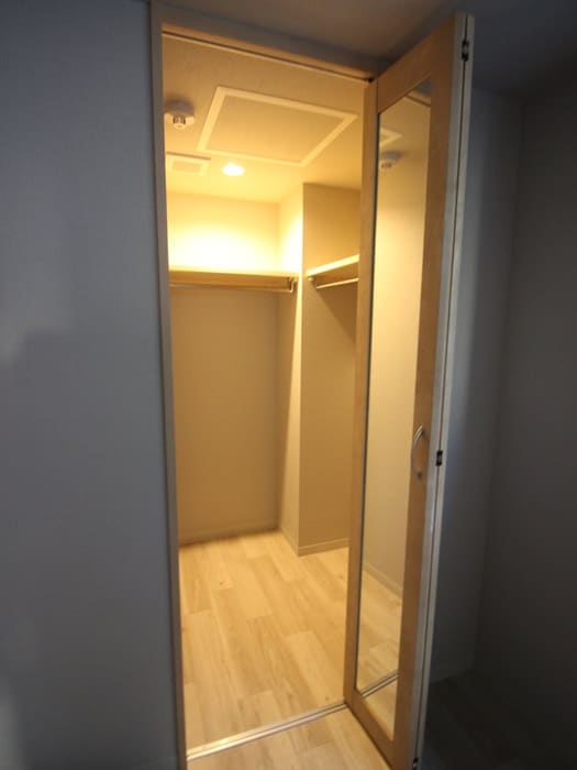 物件内観写真4　(収納)