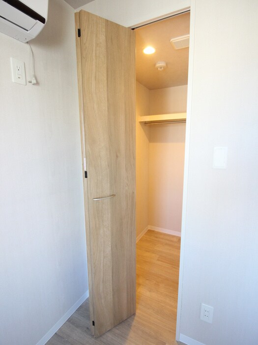 物件内観写真16　(収納)