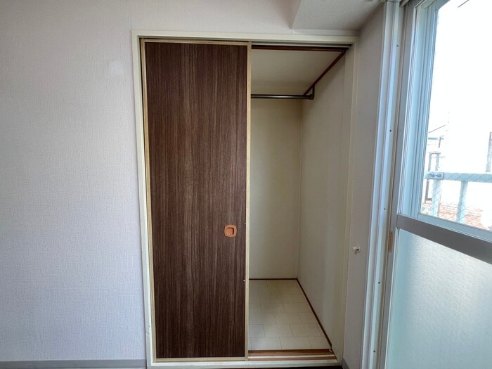 物件内観写真11　(収納)