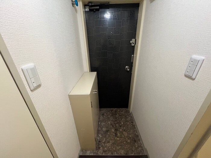 物件内観写真15　(玄関)