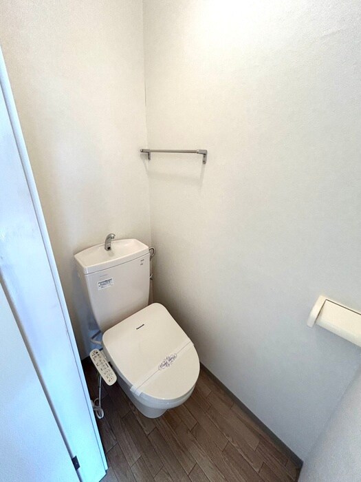 物件内観写真14　(トイレ)