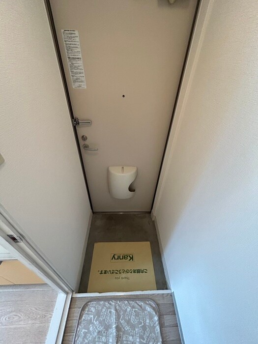 物件内観写真16　(玄関)