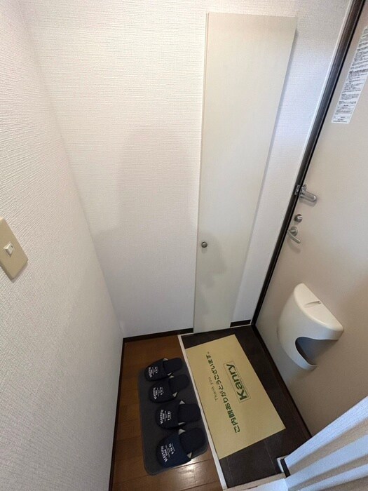 物件内観写真16　(玄関)