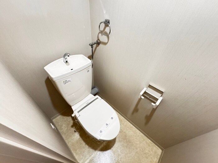 物件内観写真15　(トイレ)