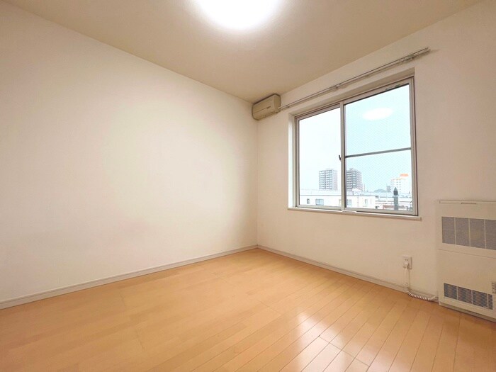 物件内観写真10　(居室)