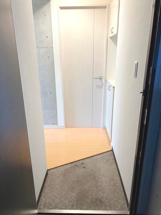 物件内観写真16　(玄関)