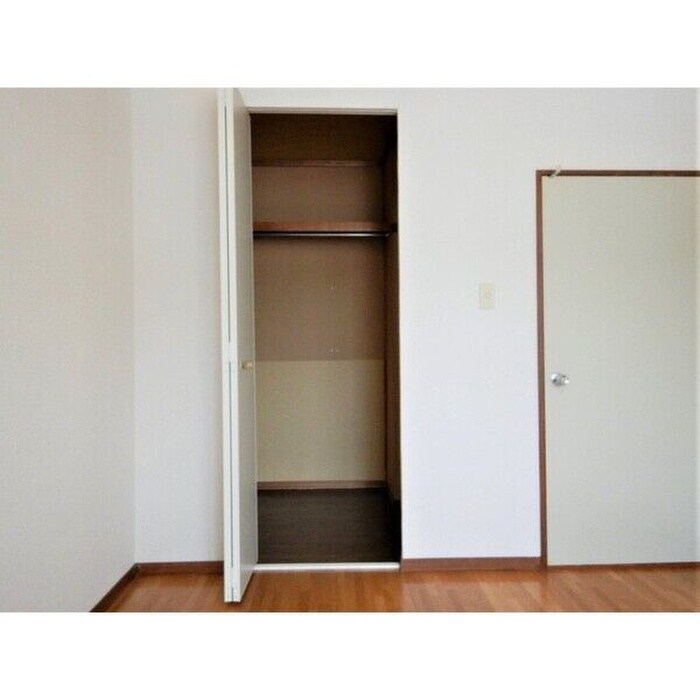 物件内観写真5　(収納)