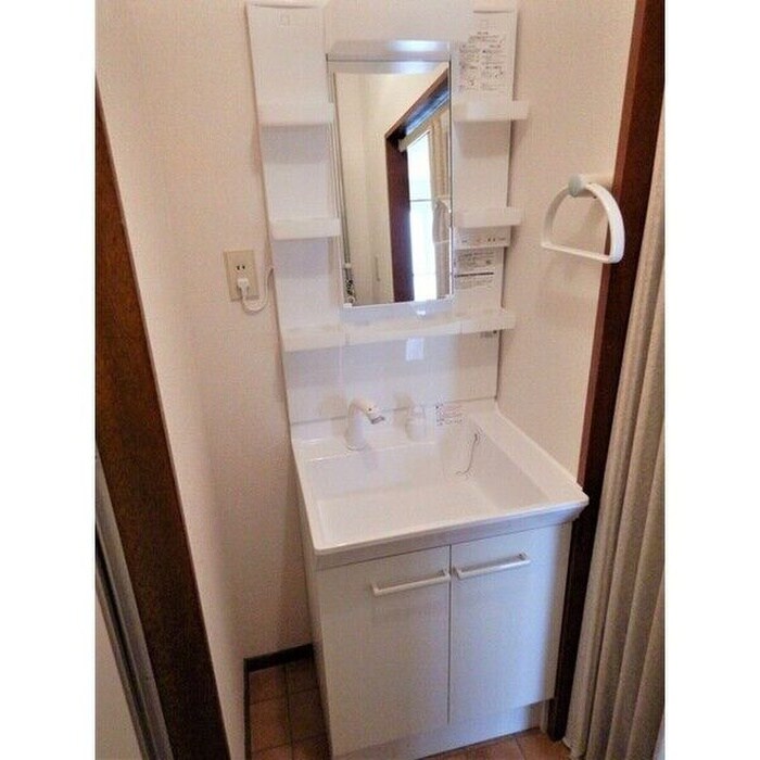 物件内観写真8　(洗面)